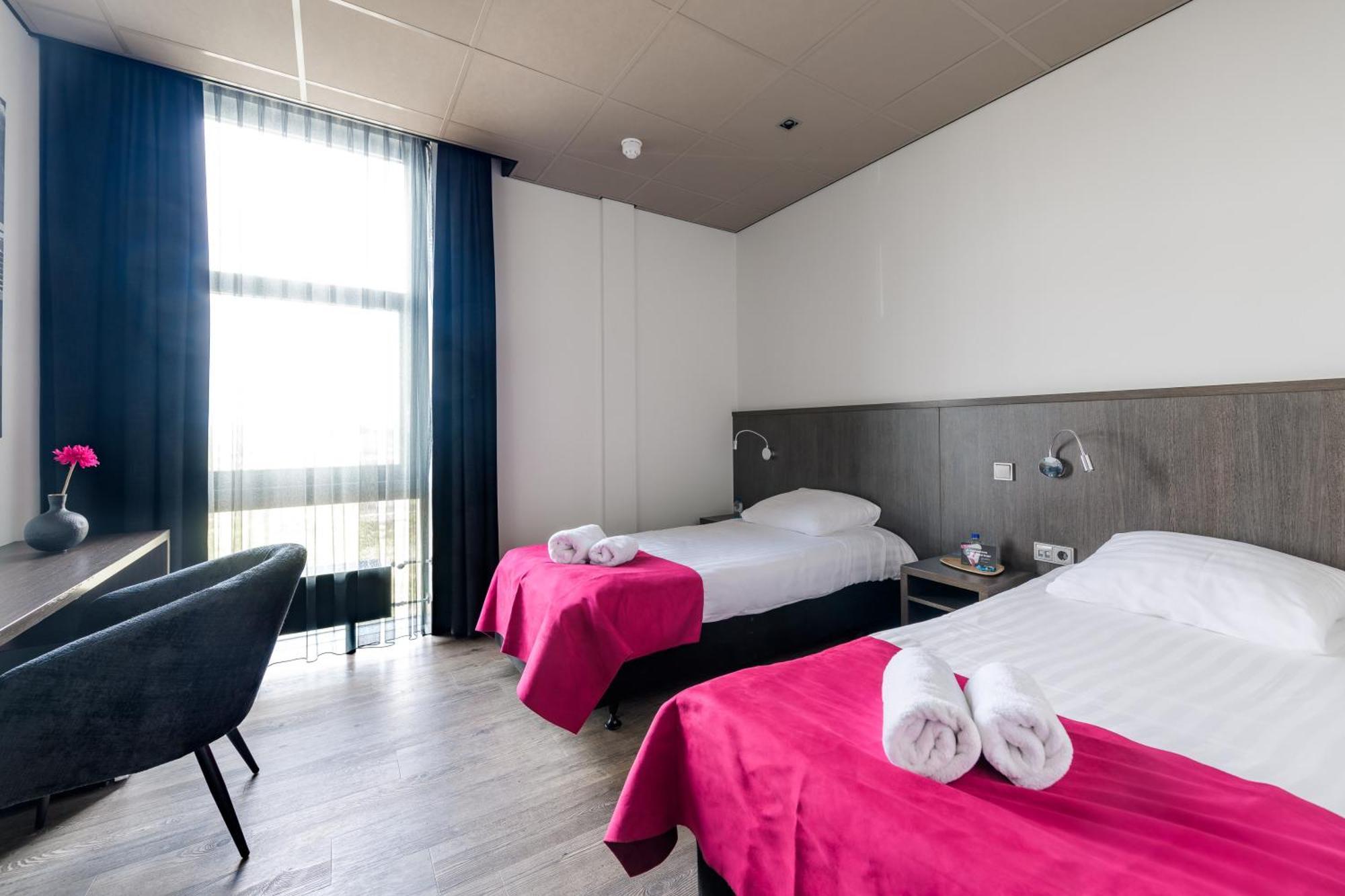 Bas World Hotel Вегел Экстерьер фото